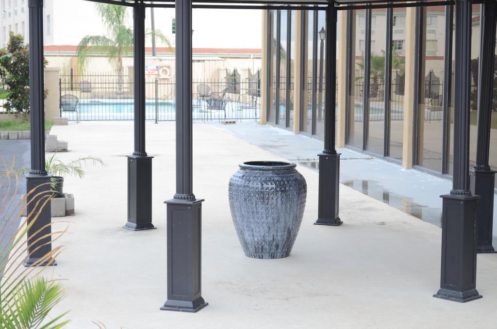 Romana Hotel - Houston Southwest エクステリア 写真